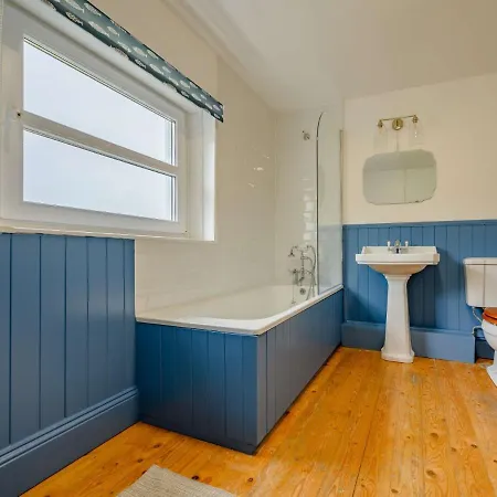 2 Bed In Egremont 87227
