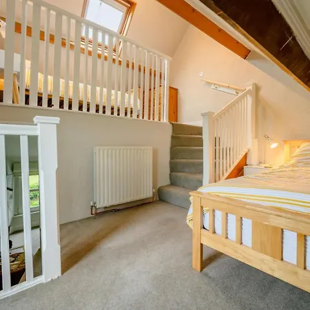 2 Bed In Oc-87227 Egremont (Cumbria)