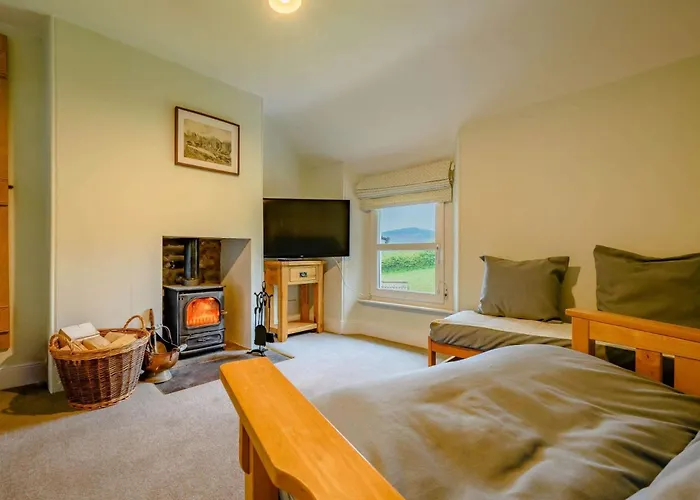 2 Bed In Oc-87227 Egremont (Cumbria)